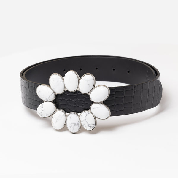Ceinture femme haut de gamme noire en cuir embossé croco et orné de pierres White Howlite