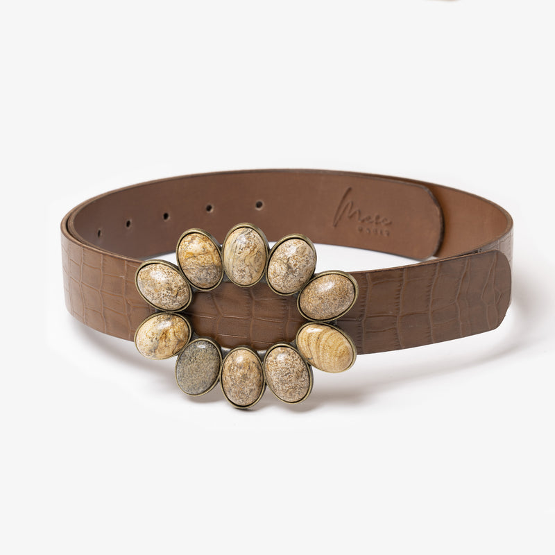 Superbe ceinture en cuir pour femme de couleur caramel embossée croco