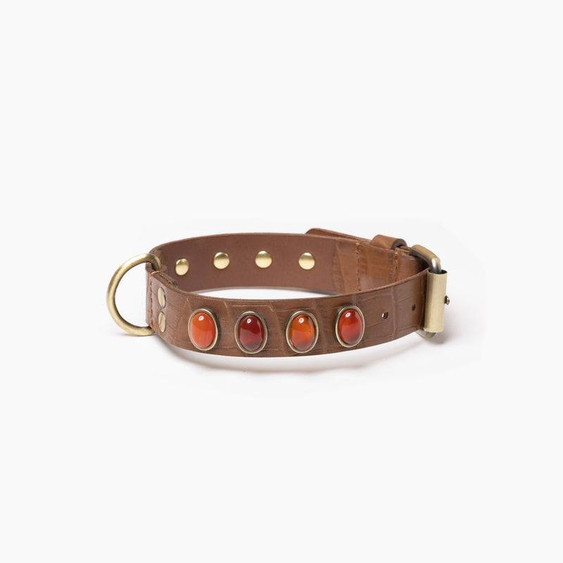 Collier chien de couleur caramel en cuir et pierres de cornaline rouge